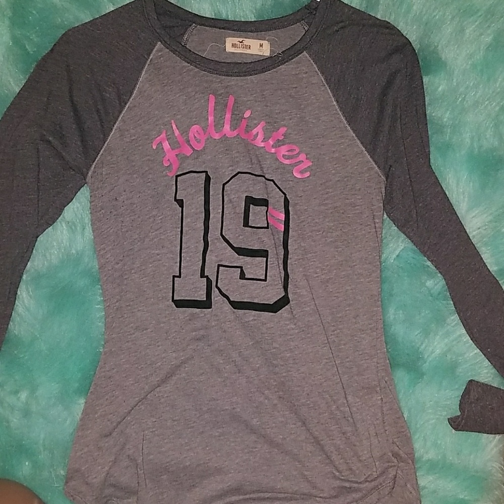 Cute Pink and Grey Hollister long sleeved shirt